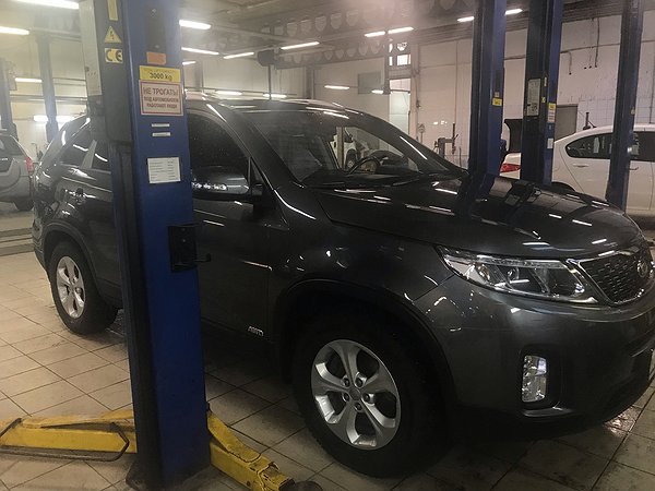 work_gallery/zamena-kolyos-v-sbore-s-balansirovkoj-na-kia-sorento-sezonnoe-hranenie-reziny/oE6yrtTYdHc.jpg